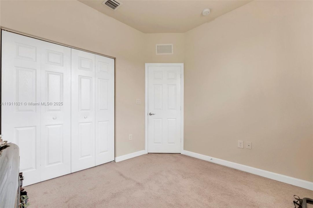 Active With Contract: $359,900 (4 beds, 2 baths, 1683 Square Feet)