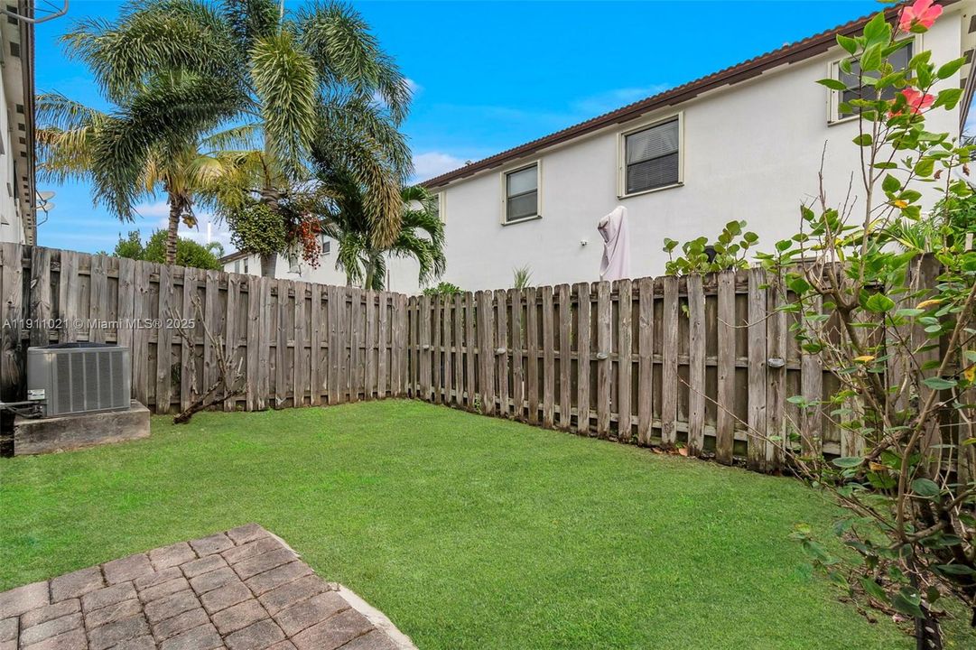 Active With Contract: $359,900 (4 beds, 2 baths, 1683 Square Feet)