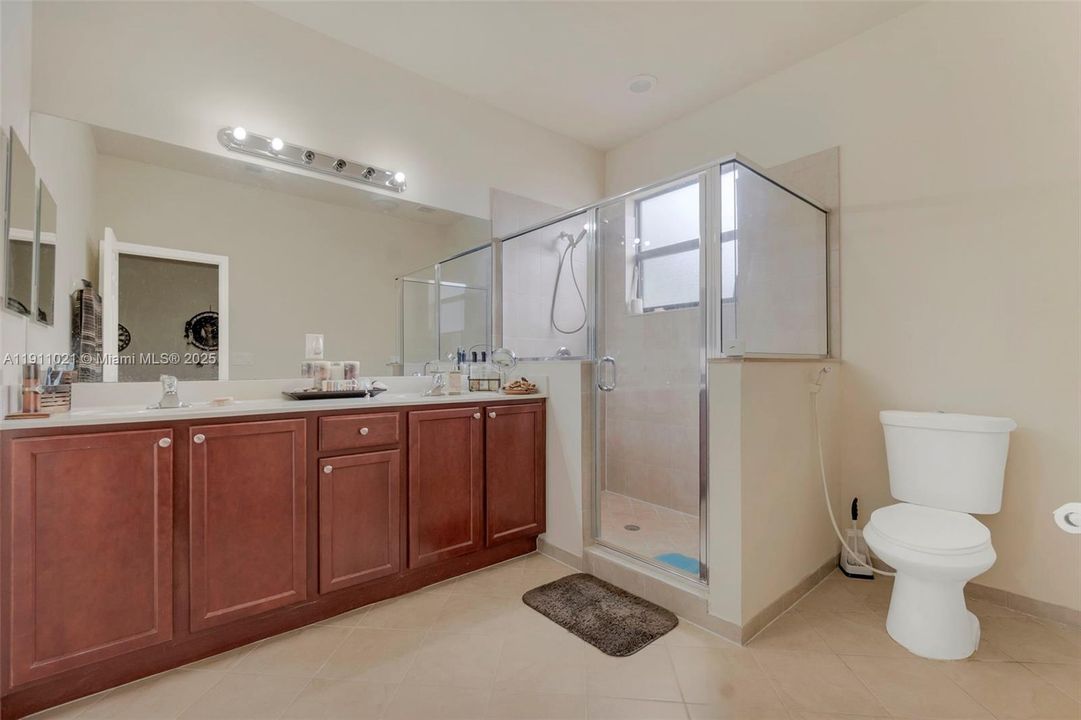 Active With Contract: $359,900 (4 beds, 2 baths, 1683 Square Feet)