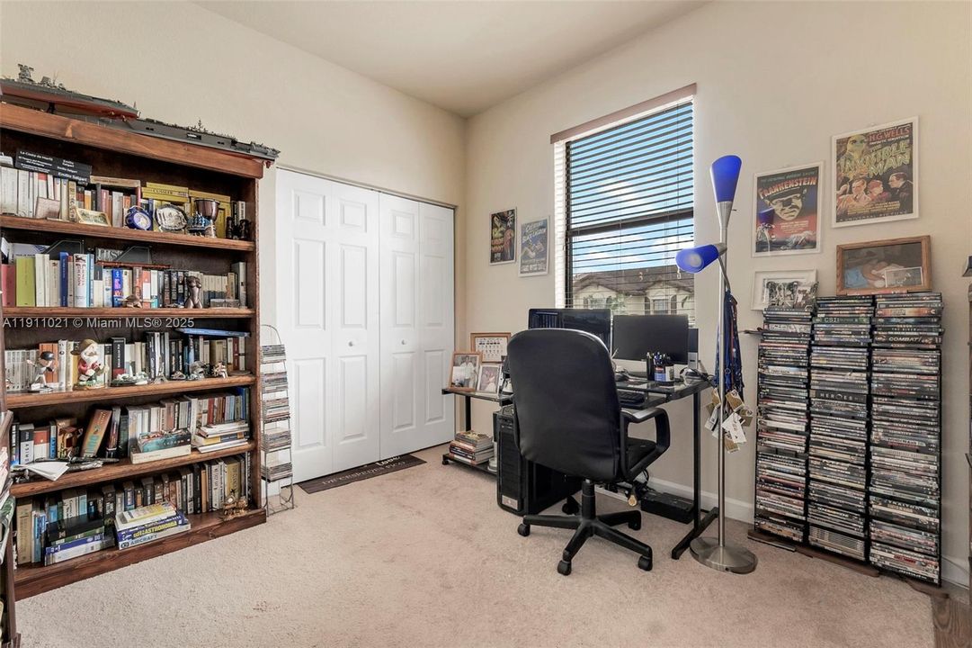 Active With Contract: $359,900 (4 beds, 2 baths, 1683 Square Feet)