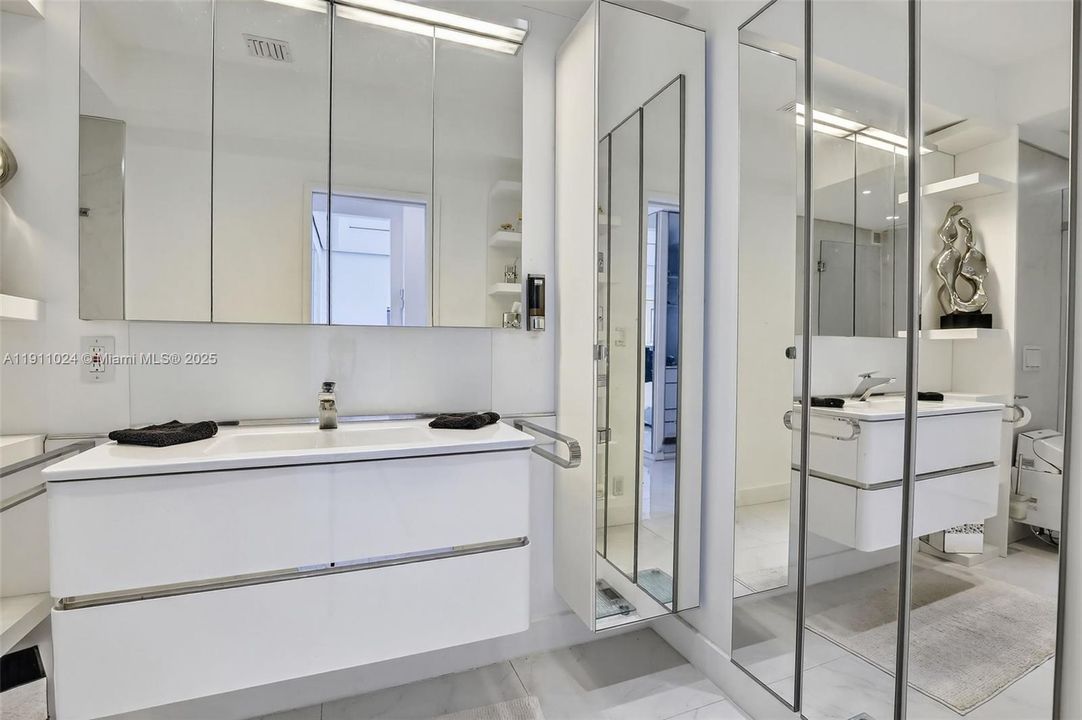 En Venta: $468,000 (2 camas, 2 baños, 1138 Pies cuadrados)