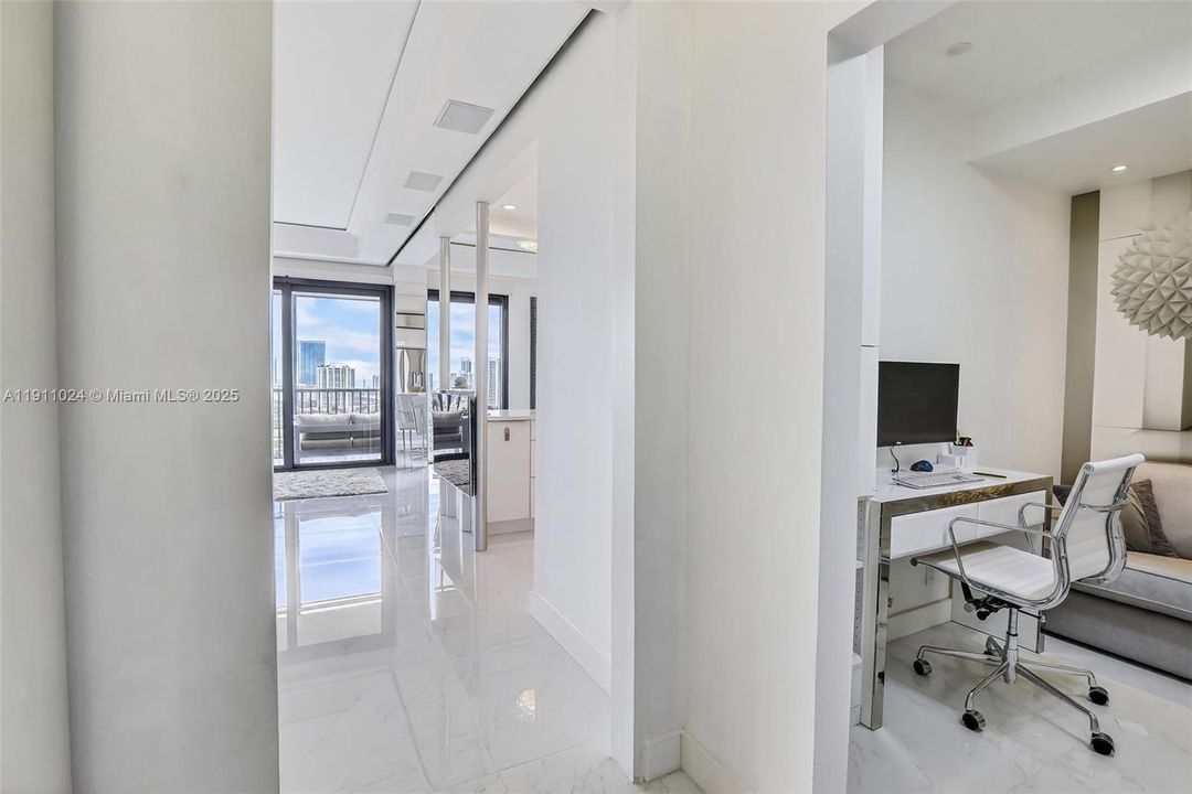 En Venta: $468,000 (2 camas, 2 baños, 1138 Pies cuadrados)