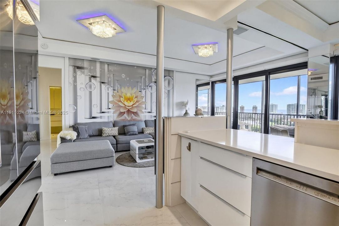 En Venta: $468,000 (2 camas, 2 baños, 1138 Pies cuadrados)