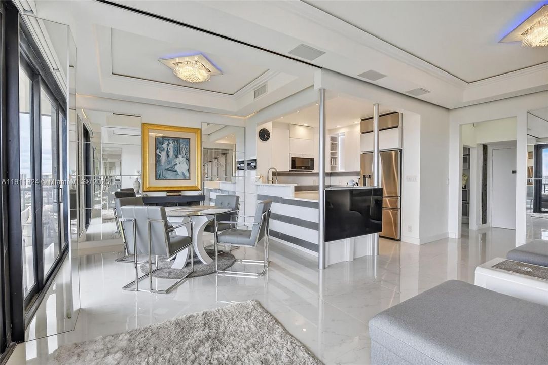 En Venta: $468,000 (2 camas, 2 baños, 1138 Pies cuadrados)