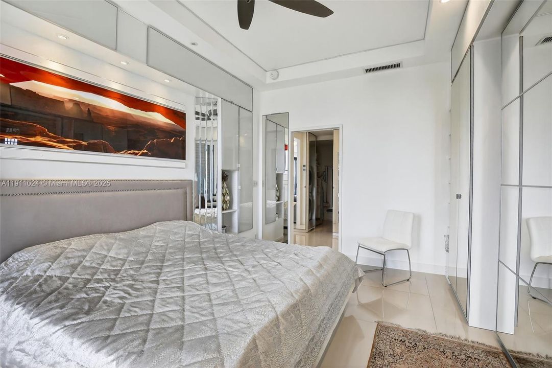 En Venta: $468,000 (2 camas, 2 baños, 1138 Pies cuadrados)