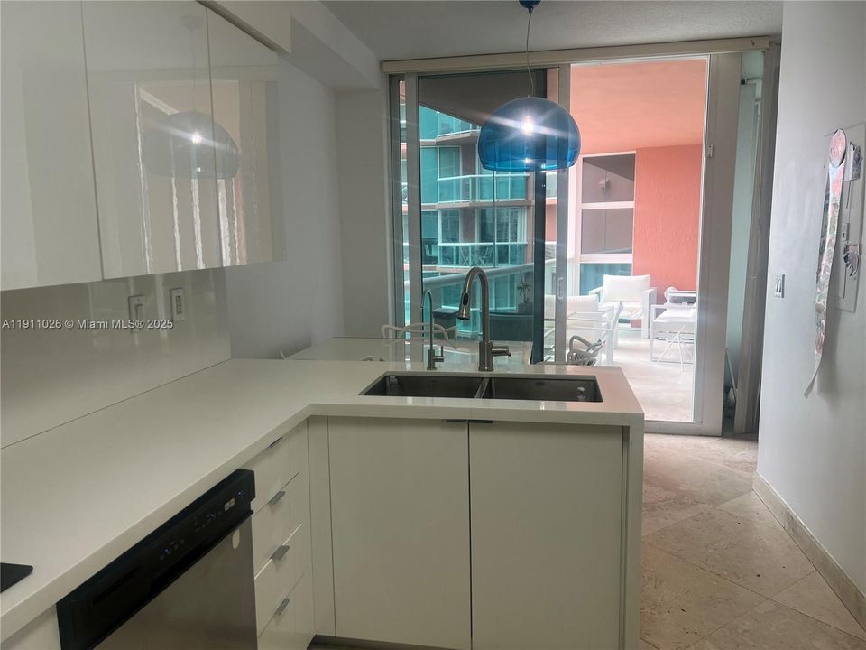 En Venta: $1,126,000 (3 camas, 2 baños, 0 Pies cuadrados)