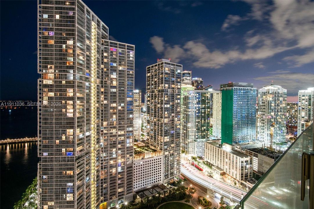 На продажу: $5,195,000 (4 спален, 5 ванн, 3214 Квадратных фут)