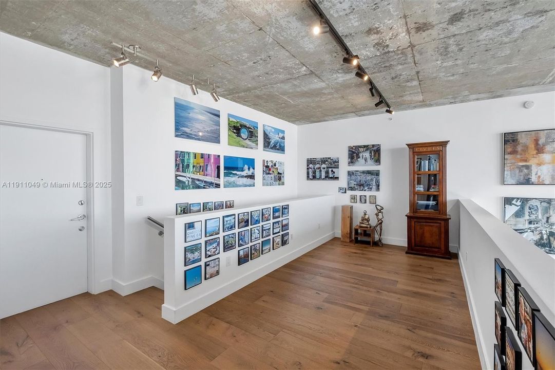 На продажу: $2,595,000 (2 спален, 2 ванн, 2178 Квадратных фут)