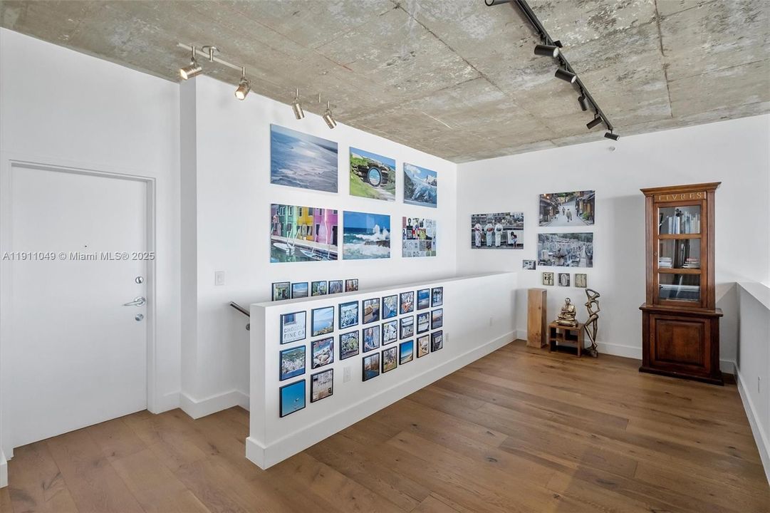 На продажу: $2,595,000 (2 спален, 2 ванн, 2178 Квадратных фут)