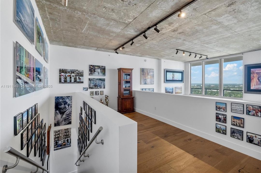 На продажу: $2,595,000 (2 спален, 2 ванн, 2178 Квадратных фут)