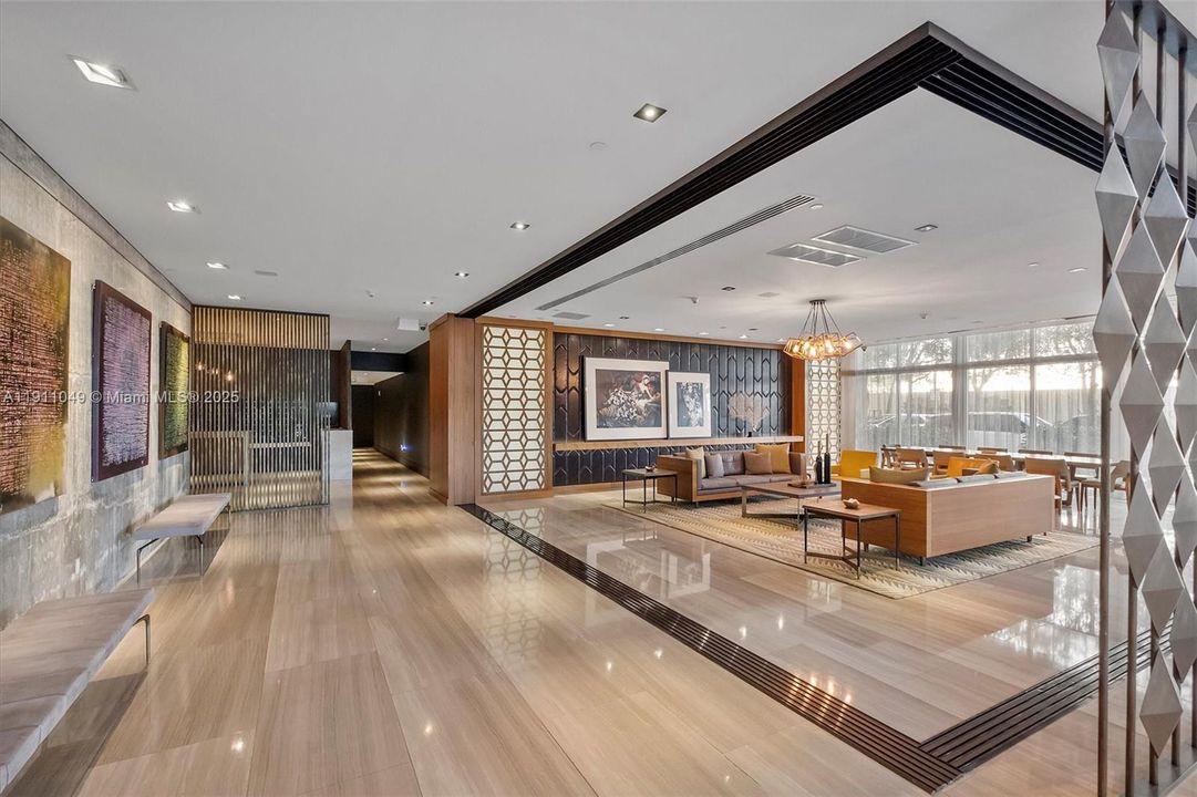 На продажу: $2,595,000 (2 спален, 2 ванн, 2178 Квадратных фут)