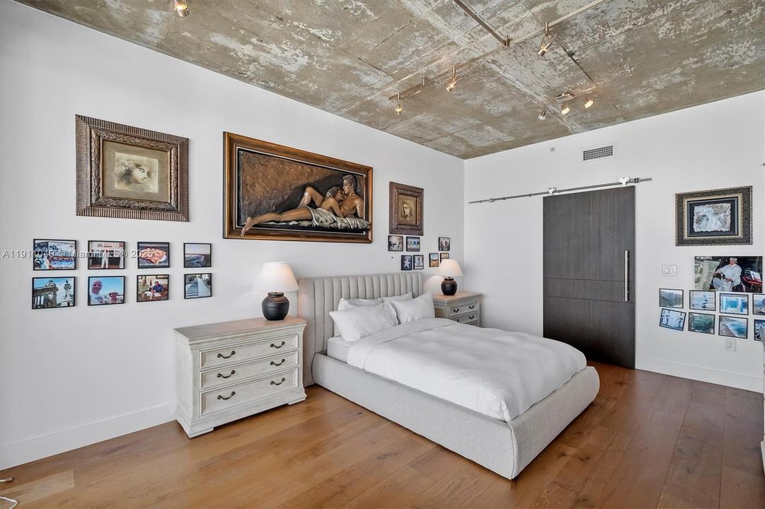 На продажу: $2,595,000 (2 спален, 2 ванн, 2178 Квадратных фут)