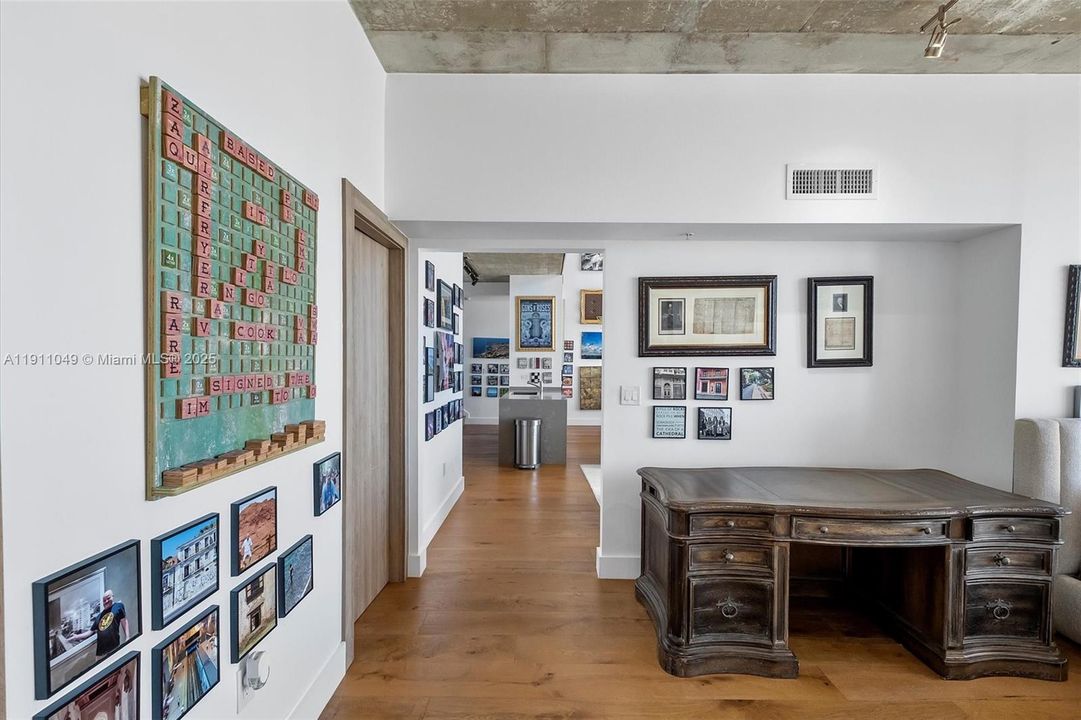 На продажу: $2,595,000 (2 спален, 2 ванн, 2178 Квадратных фут)