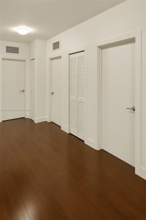 For Rent: $6,900 (5 beds, 4 baths, 3150 Square Feet)