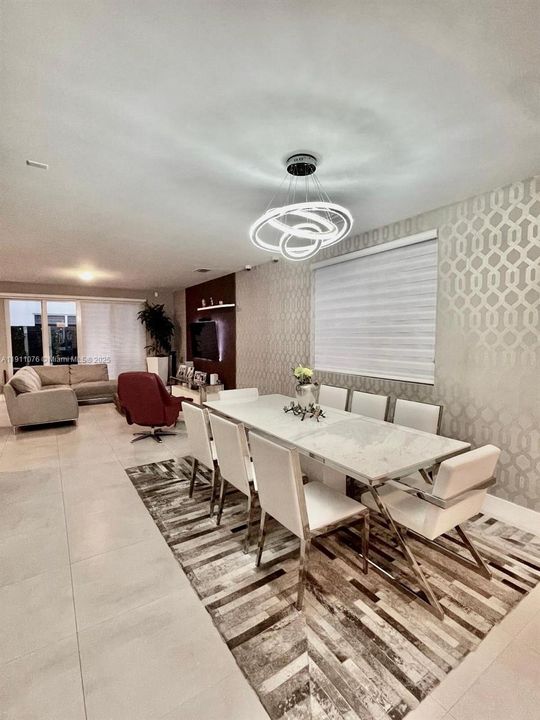 For Rent: $6,900 (5 beds, 4 baths, 3150 Square Feet)