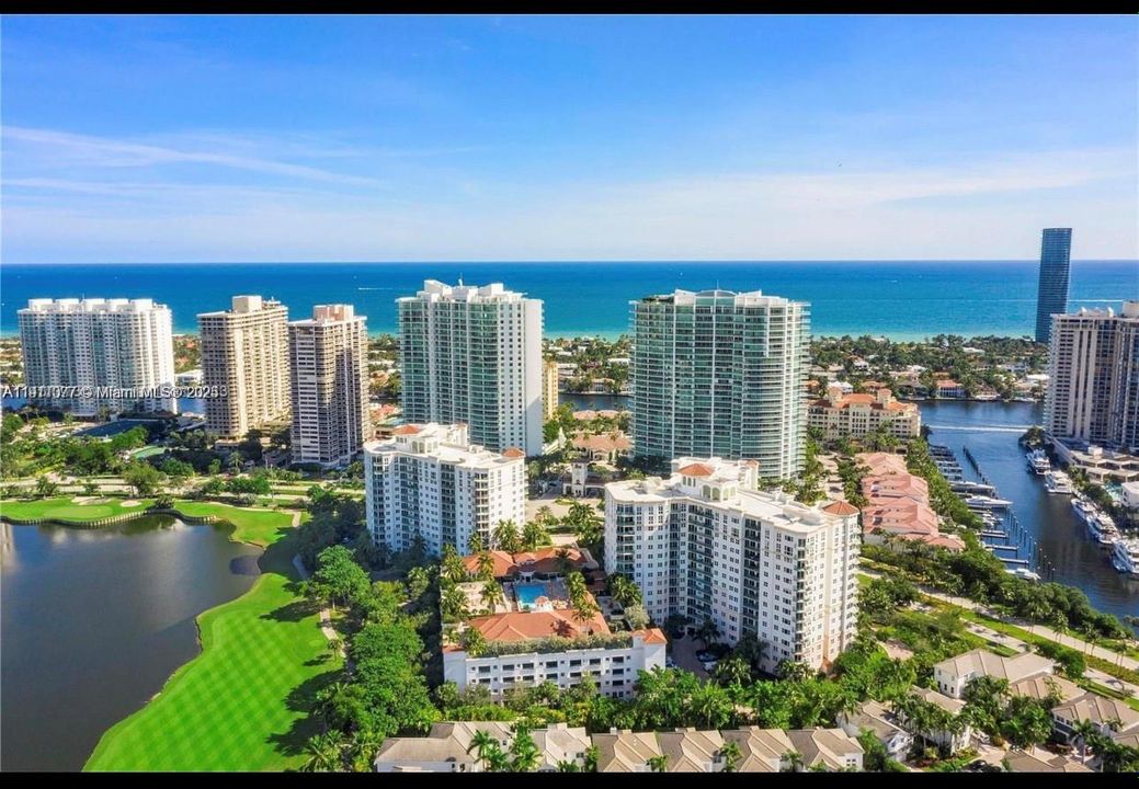 For Sale: $336,300 (1 beds, 1 baths, 900 Square Feet)