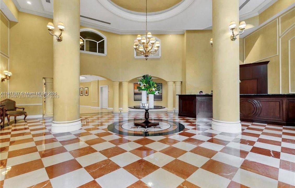 For Sale: $336,300 (1 beds, 1 baths, 900 Square Feet)