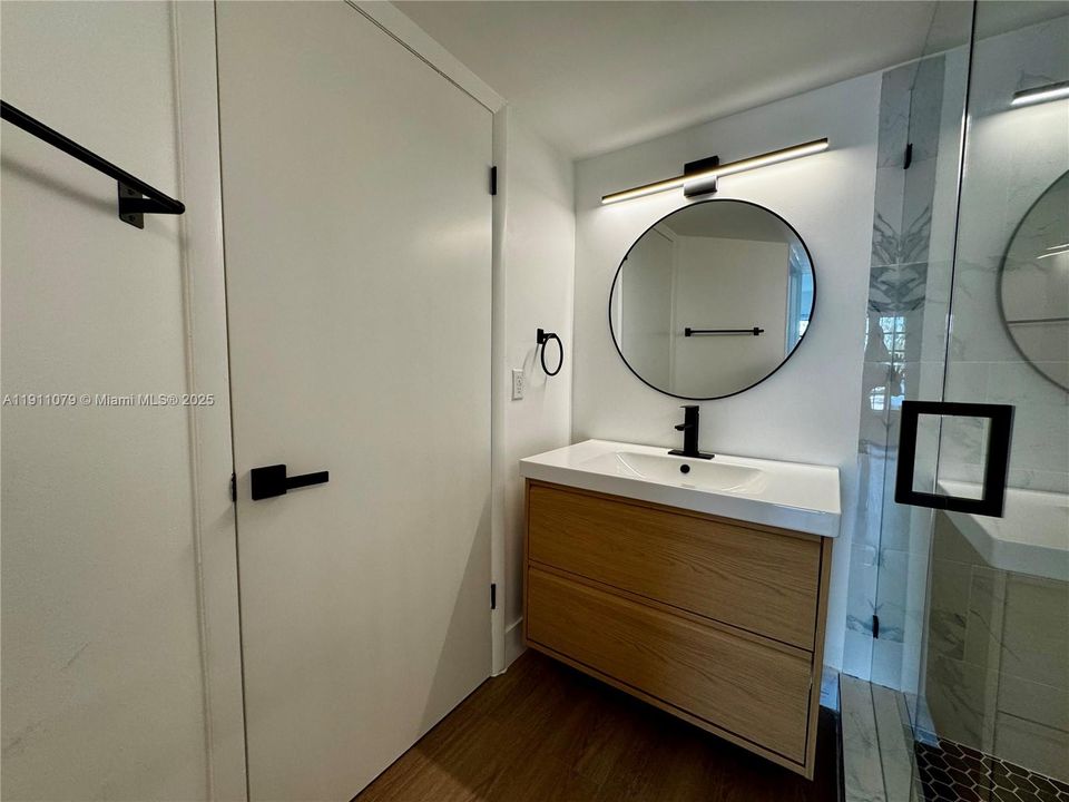 Active With Contract: $310,000 (2 beds, 2 baths, 1170 Square Feet)