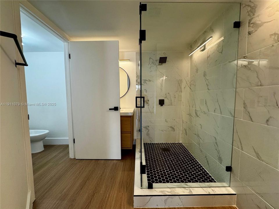 Active With Contract: $310,000 (2 beds, 2 baths, 1170 Square Feet)