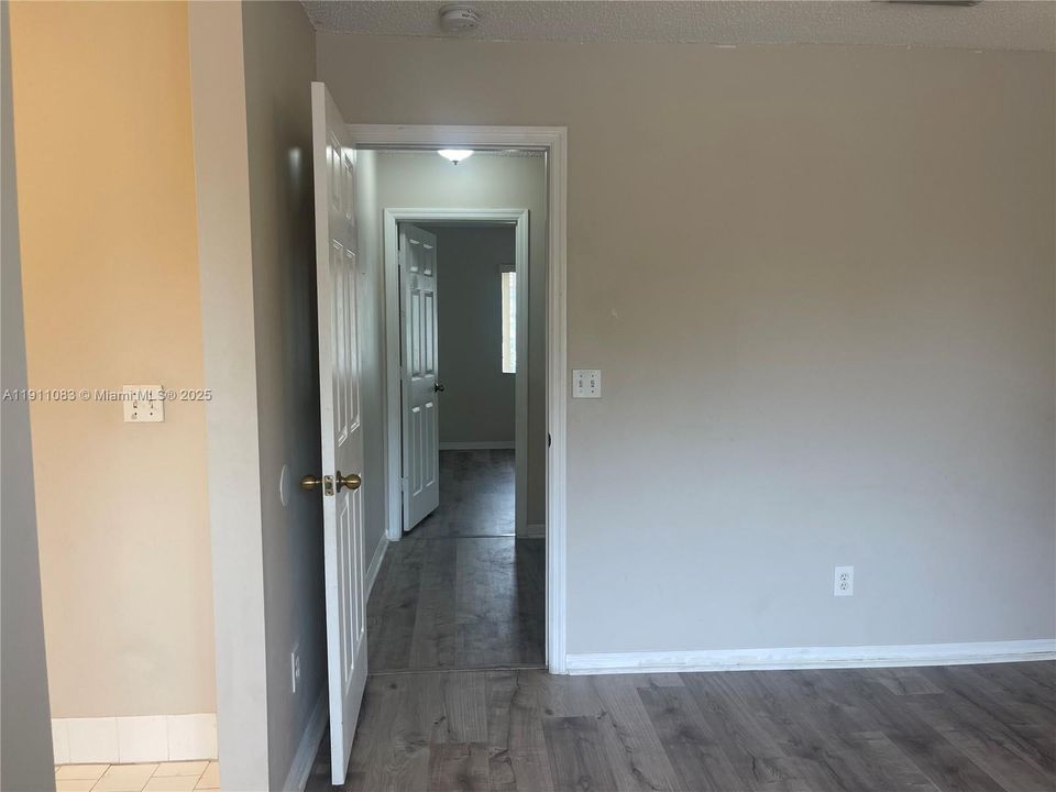 Hallway between bedrooms
