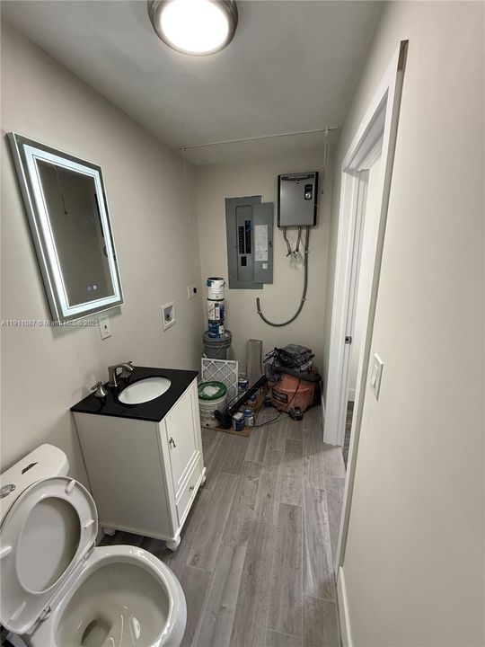 Active With Contract: $389,000 (3 beds, 3 baths, 1512 Square Feet)