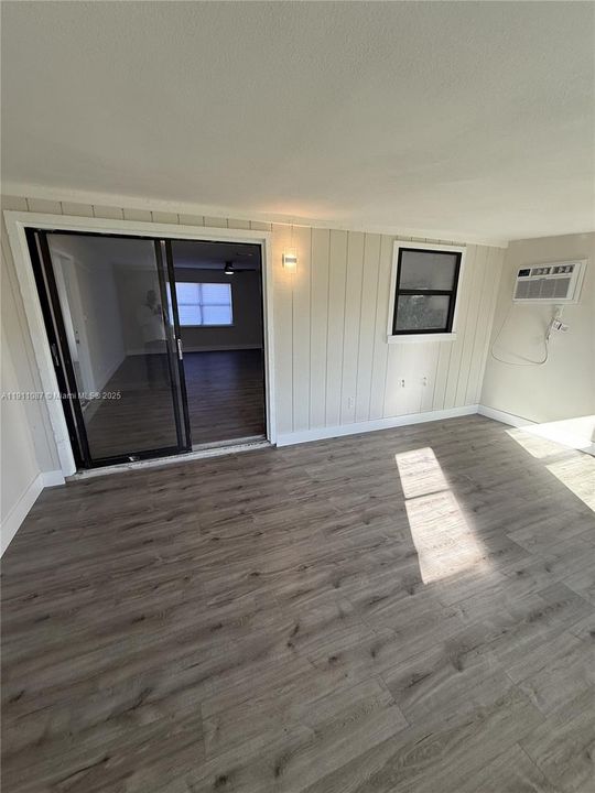 Active With Contract: $389,000 (3 beds, 3 baths, 1512 Square Feet)