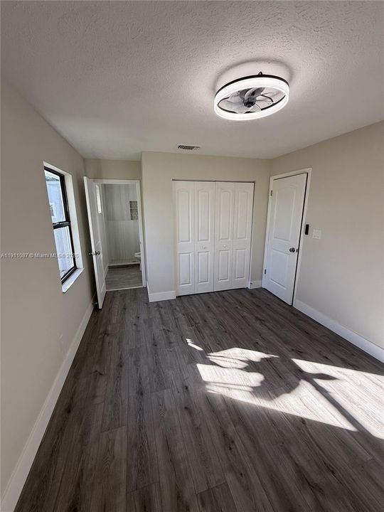 Active With Contract: $389,000 (3 beds, 3 baths, 1512 Square Feet)