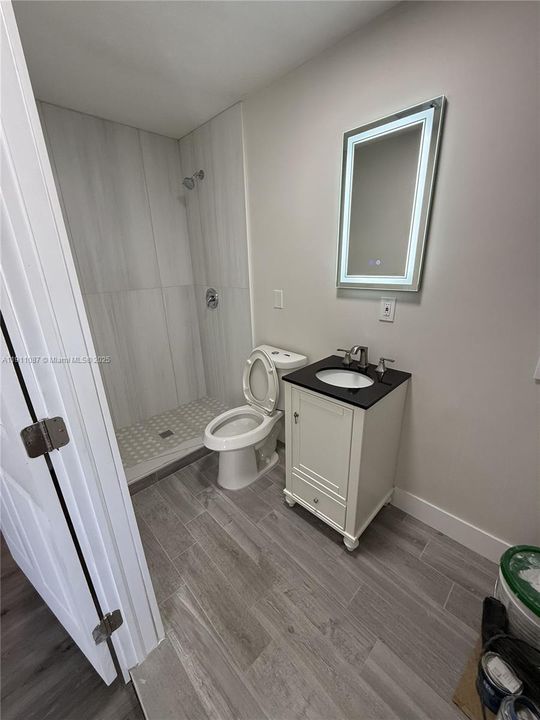 Active With Contract: $389,000 (3 beds, 3 baths, 1512 Square Feet)