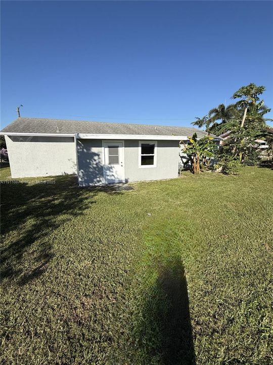 Active With Contract: $389,000 (3 beds, 3 baths, 1512 Square Feet)