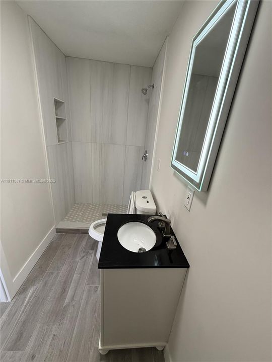 Active With Contract: $389,000 (3 beds, 3 baths, 1512 Square Feet)