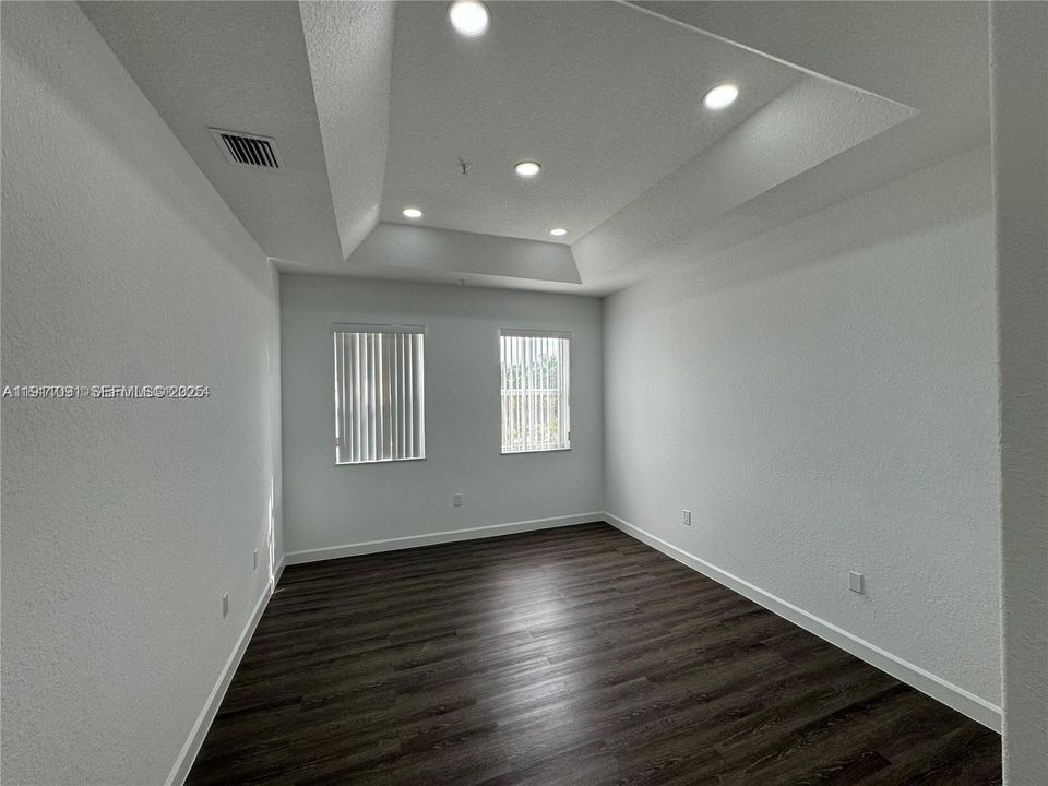 В аренду: $2,650 (2 спален, 2 ванн, 1205 Квадратных фут)