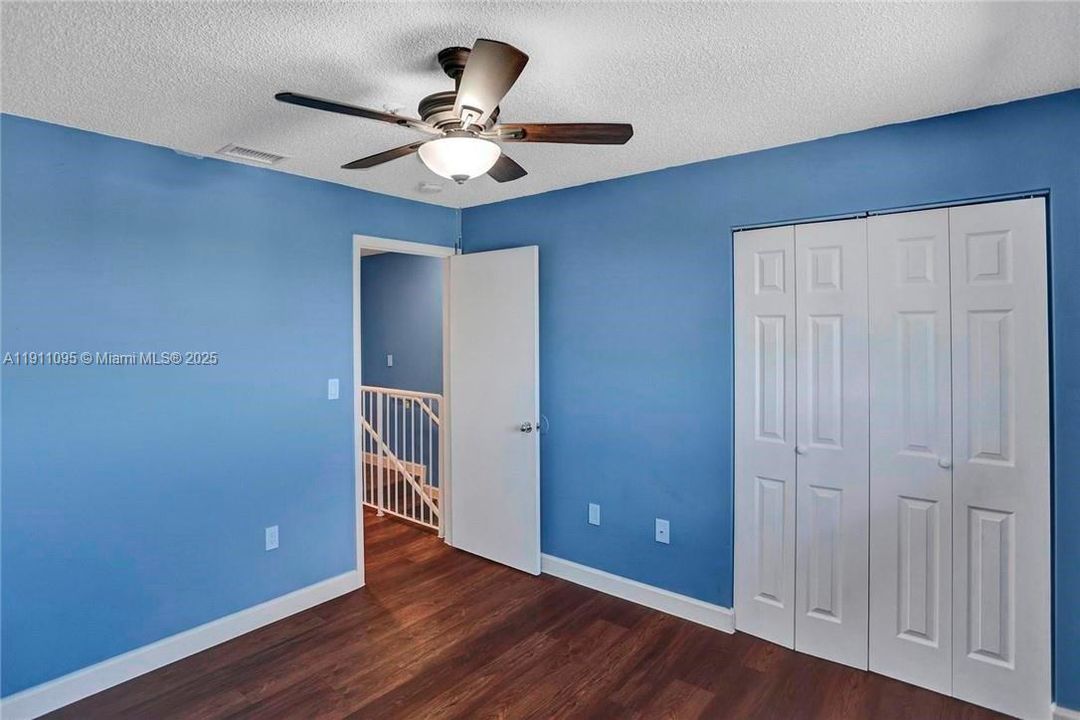 For Rent: $2,150 (2 beds, 1 baths, 971 Square Feet)