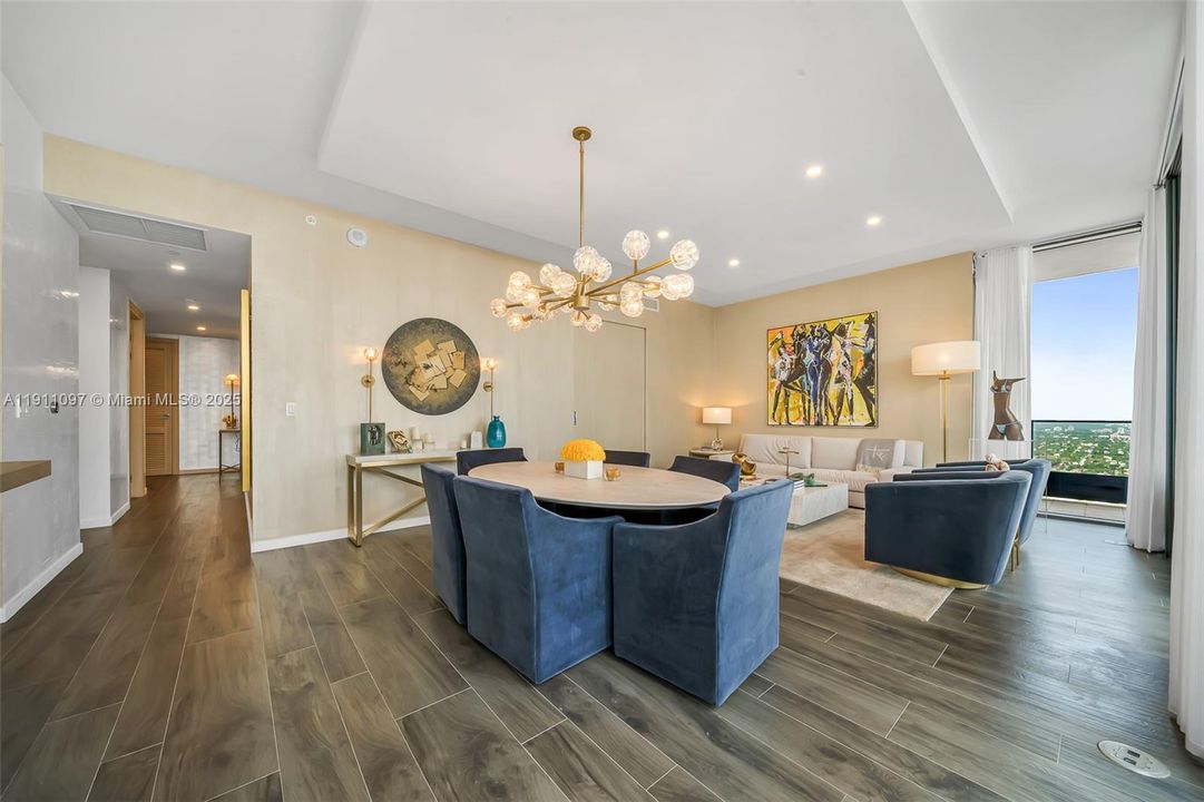 En Venta: $3,695,000 (3 camas, 3 baños, 1800 Pies cuadrados)