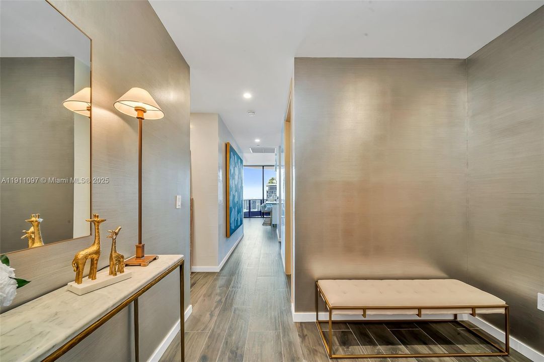 En Venta: $3,695,000 (3 camas, 3 baños, 1800 Pies cuadrados)