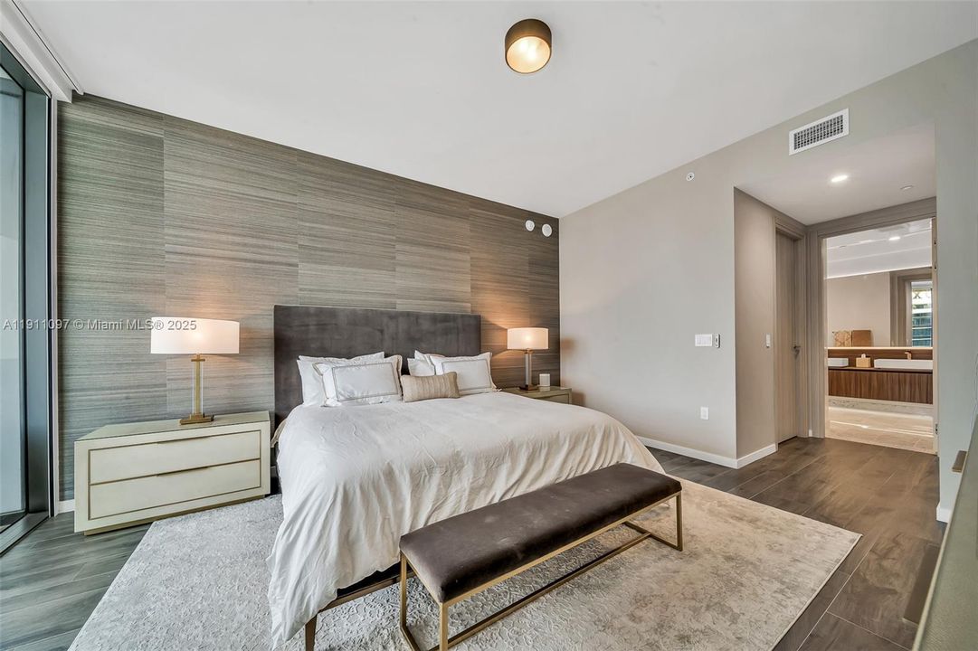 En Venta: $3,695,000 (3 camas, 3 baños, 1800 Pies cuadrados)