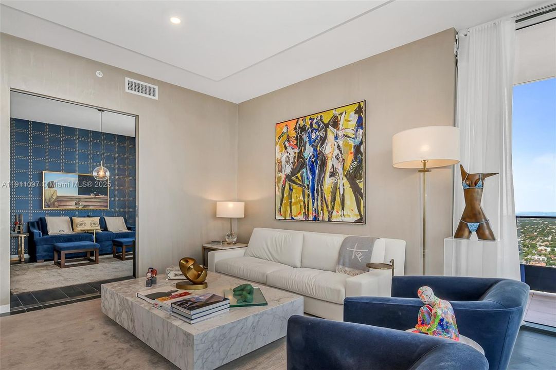 En Venta: $3,695,000 (3 camas, 3 baños, 1800 Pies cuadrados)