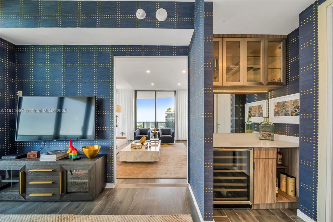 En Venta: $3,695,000 (3 camas, 3 baños, 1800 Pies cuadrados)