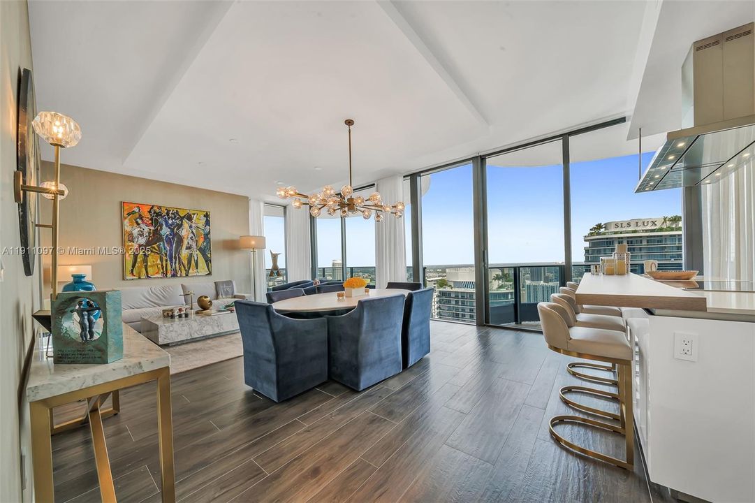 En Venta: $3,695,000 (3 camas, 3 baños, 1800 Pies cuadrados)