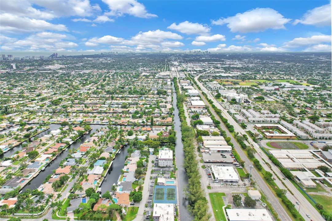 待售: $239,000 (2 贝兹, 2 浴室, 1280 平方英尺)