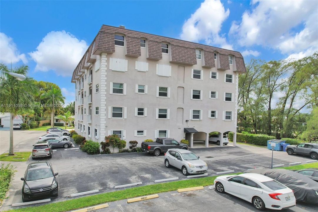 待售: $239,000 (2 贝兹, 2 浴室, 1280 平方英尺)