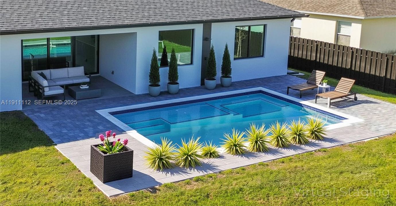 Pool Virtual Staging