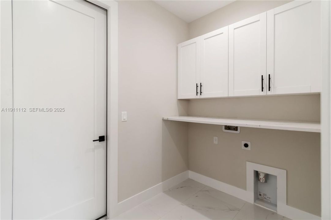 На продажу: $545,000 (3 спален, 2 ванн, 1839 Квадратных фут)