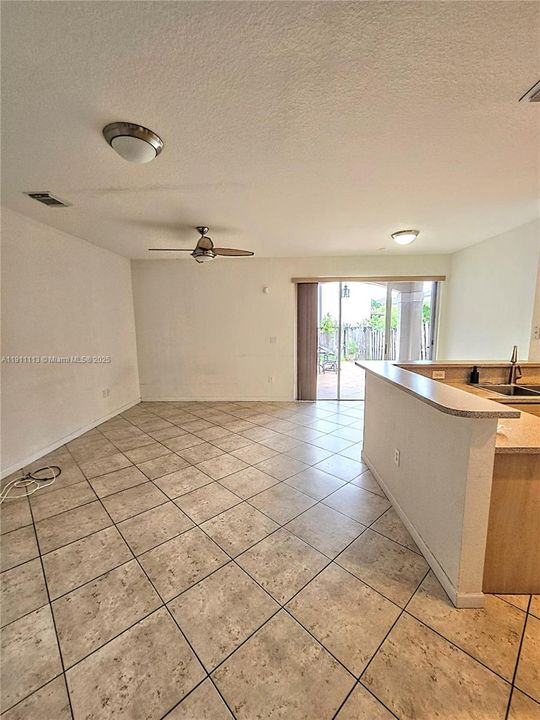 Active With Contract: $3,200 (3 beds, 2 baths, 1900 Square Feet)