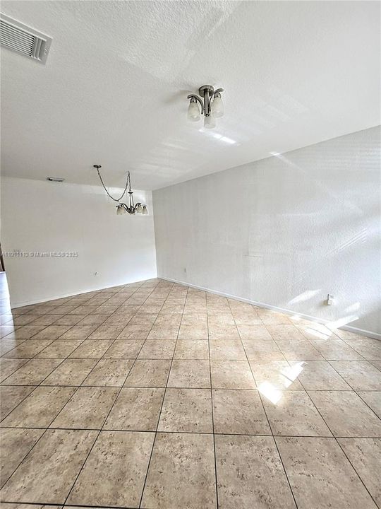 Active With Contract: $3,200 (3 beds, 2 baths, 1900 Square Feet)