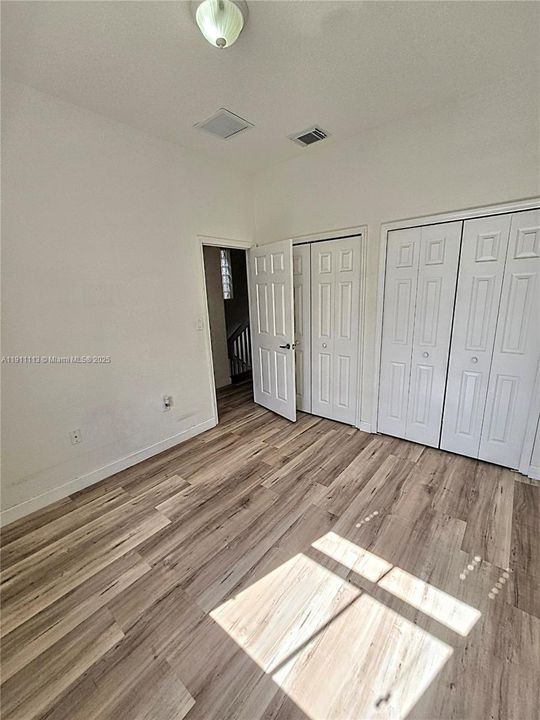 Active With Contract: $3,200 (3 beds, 2 baths, 1900 Square Feet)