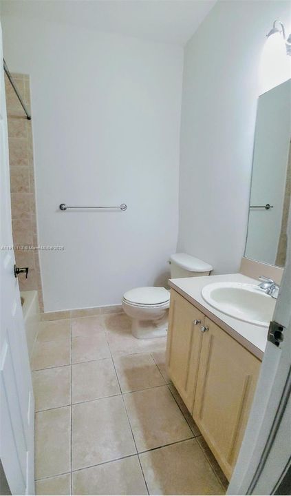 Active With Contract: $3,200 (3 beds, 2 baths, 1900 Square Feet)