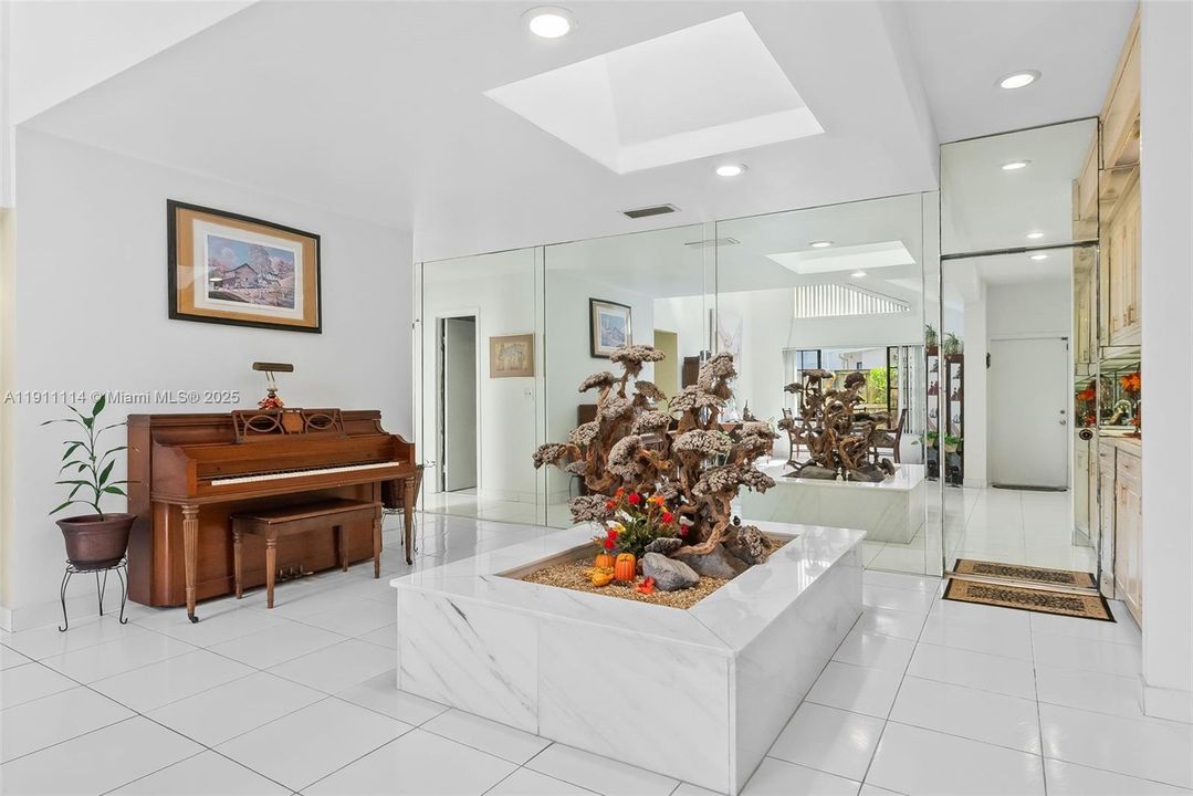 For Sale: $620,000 (2 beds, 2 baths, 1627 Square Feet)