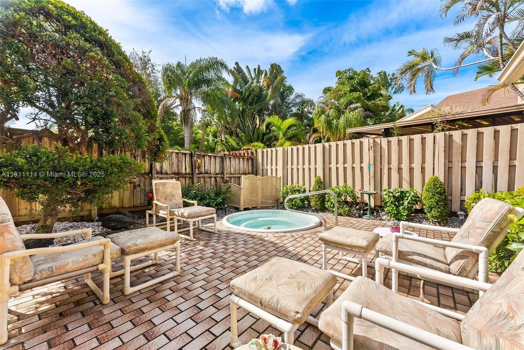 For Sale: $620,000 (2 beds, 2 baths, 1627 Square Feet)