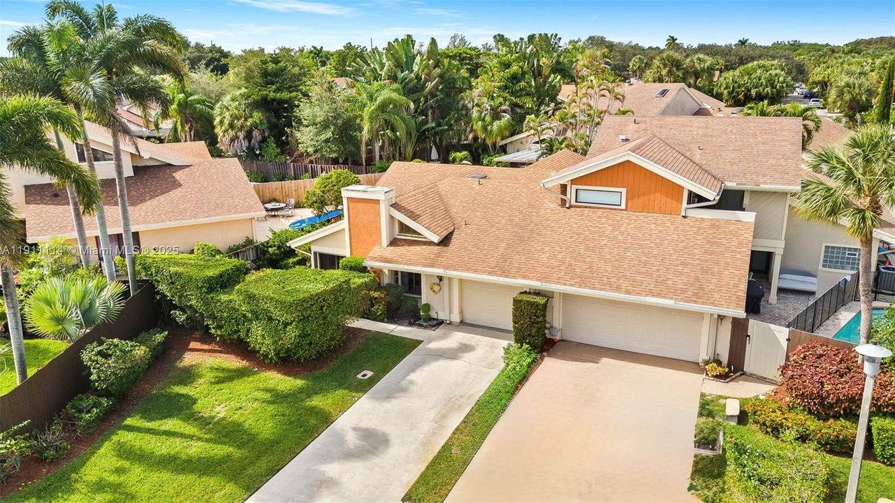 For Sale: $620,000 (2 beds, 2 baths, 1627 Square Feet)