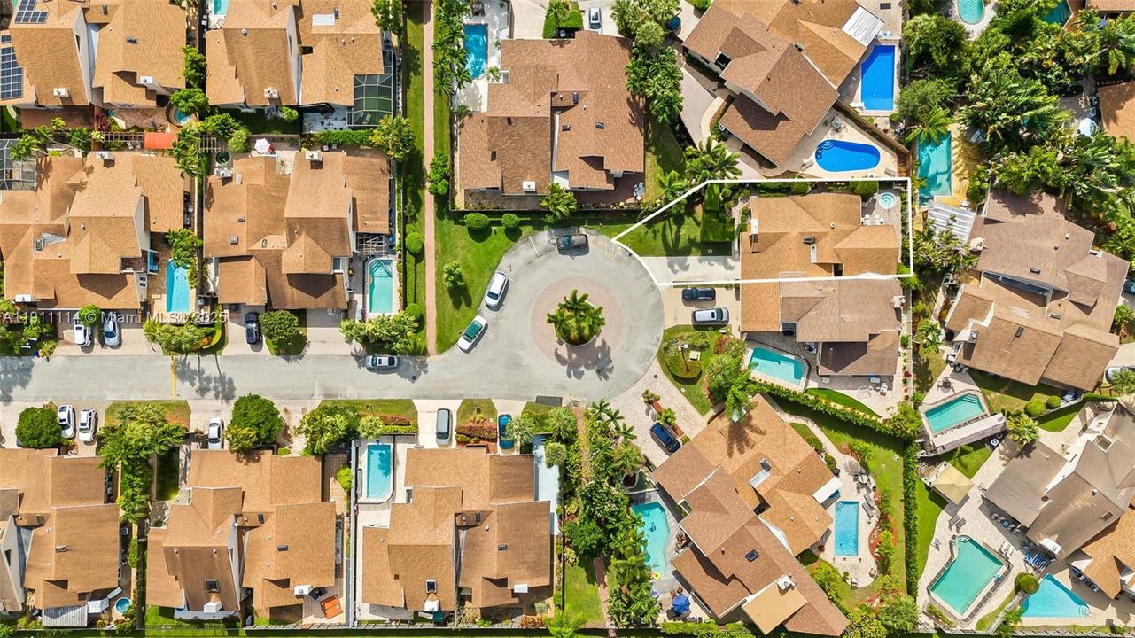 For Sale: $620,000 (2 beds, 2 baths, 1627 Square Feet)